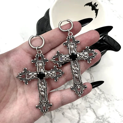 Black spike earrings-Y3K Style